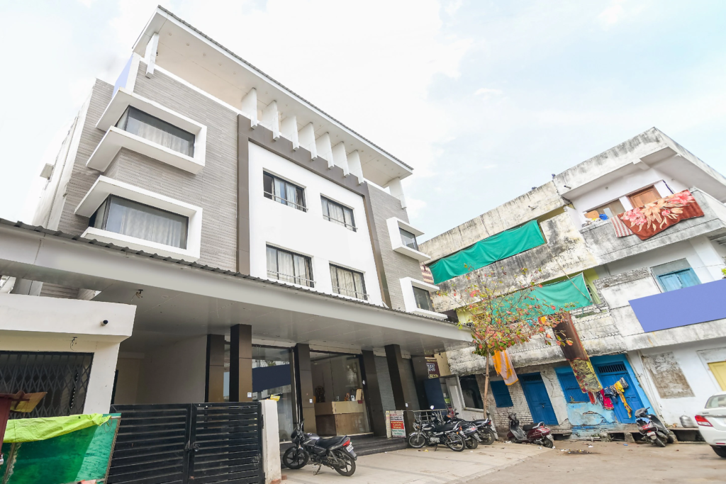 Hotel Maheshwari Avanue